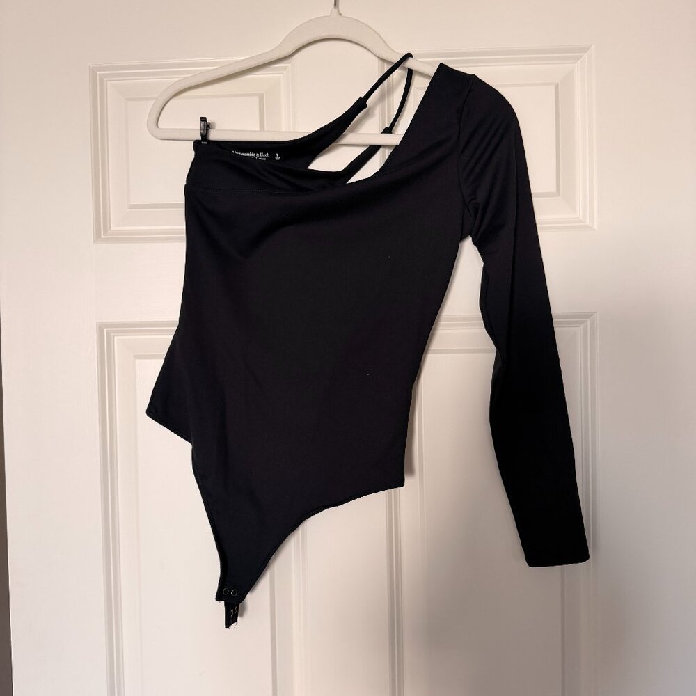 NWT Abercrombie -- One Shoulder Bodysuit -- Black -- Size S